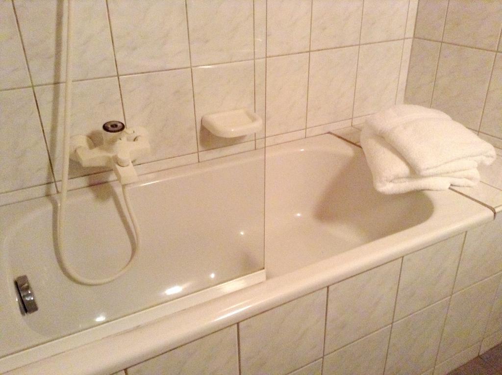 Gasthof Kaiserin Elisabeth Hotel Steyrling Room photo