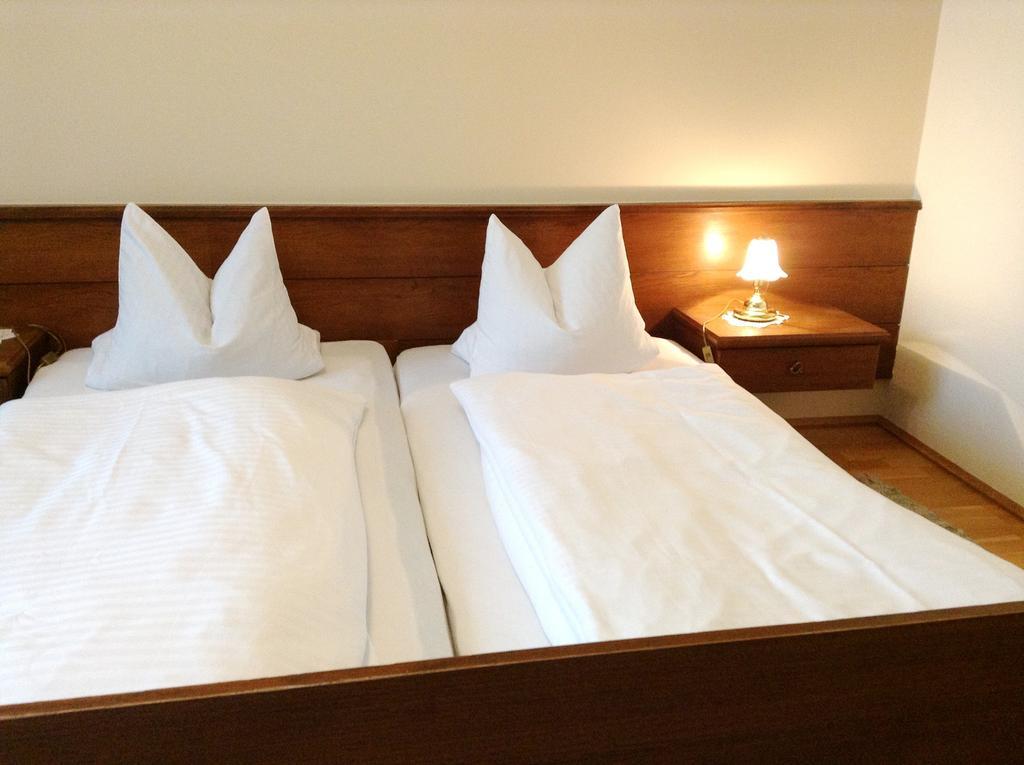 Gasthof Kaiserin Elisabeth Hotel Steyrling Room photo